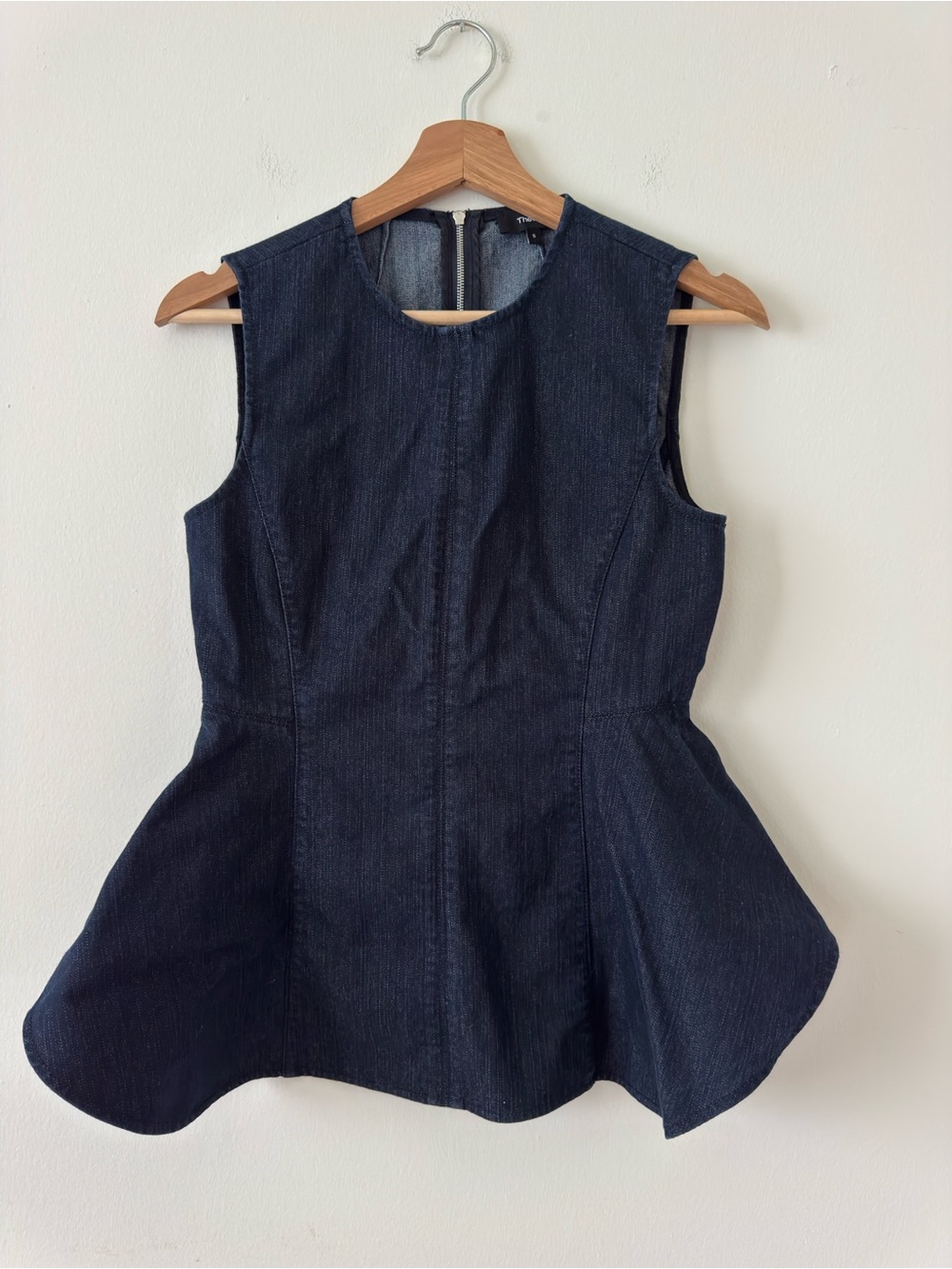 Theory Navy Textured Peplum Top Size S Sleeveless Zip Back Denim Style Blouse